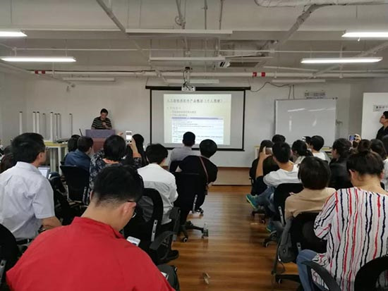 医用软件技术专家谭世轩老师进行现场讲解 医用软件技术专家谭世轩老师进行现场讲解