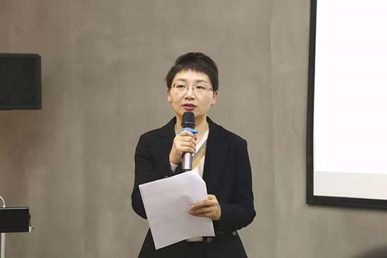 2019郑州医疗器械创新研发专题培训会圆满落幕! (图3) 郑州一心医亿医疗器械有限公司副总沈丹琼女士主持会议