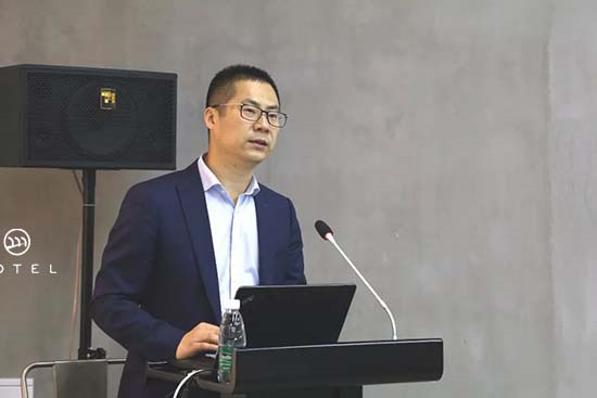 高新区创业园发展中心负责人黄华胥主任致辞 高新区创业园发展中心负责人黄华胥主任致辞