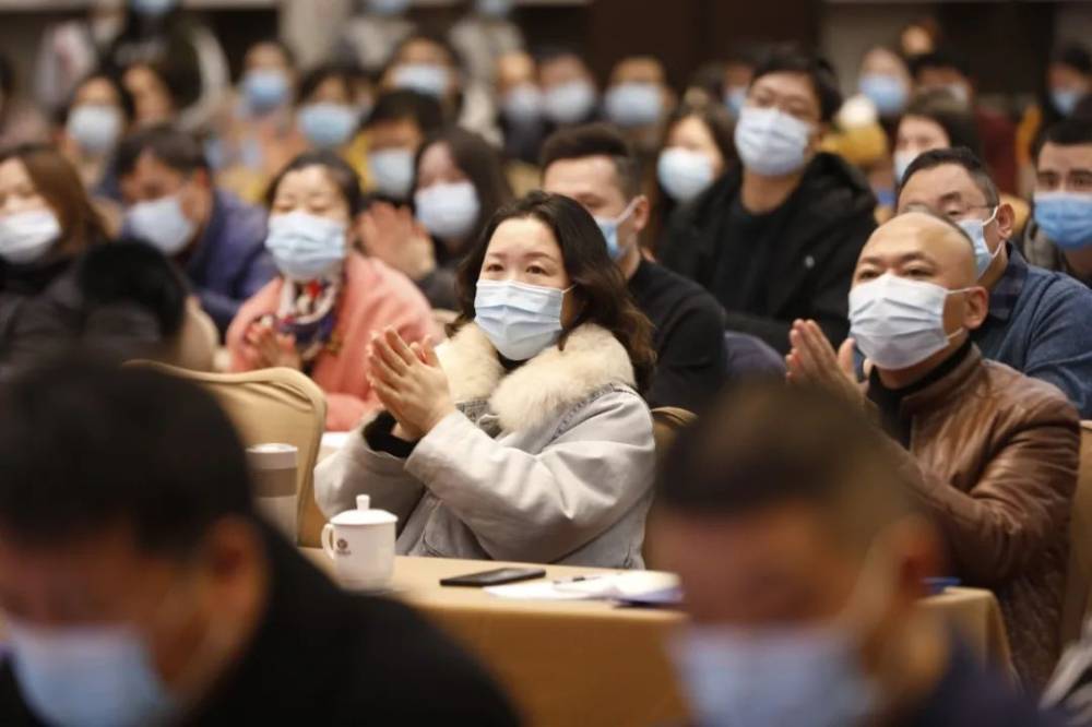 飞速度荣获郑州医疗器械行业协会颁发的“优秀经营企业”证书(图10) 飞速度荣获郑州医疗器械行业协会颁发的“优秀经营企业”证书